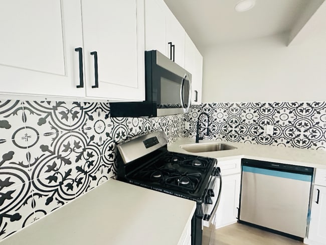 Photo - 4018 Gano St Apartment Unit 3