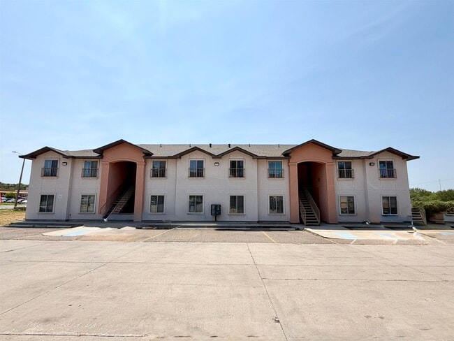 Building Photo - 408 Shiloh Dr Unit 106
