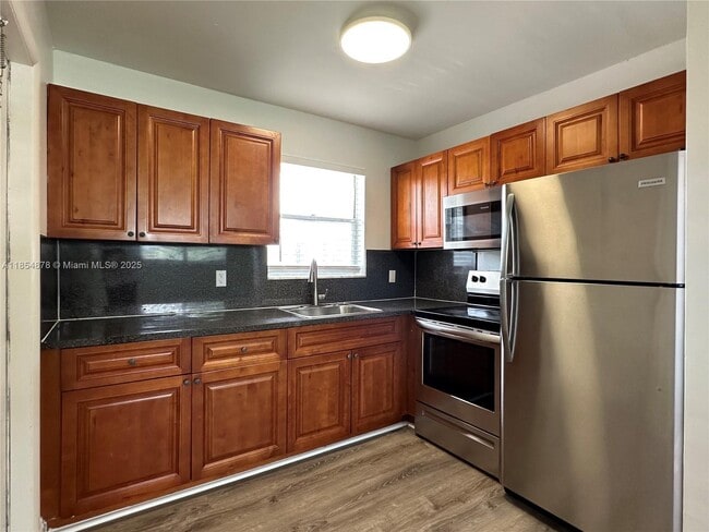 Photo - 5661 SW 36th Ct Unit 205