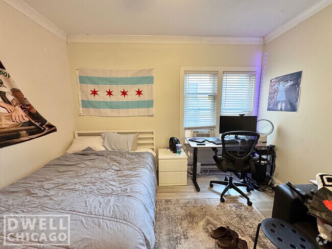 Building Photo - 732 W Roscoe St Rental