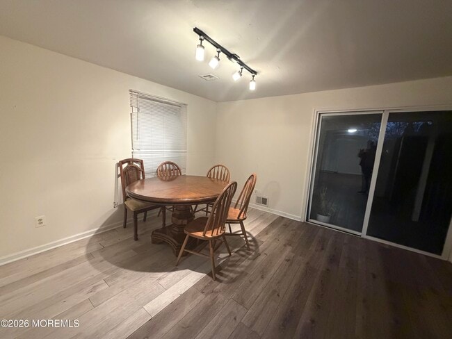 Photo - 210-212 W Morgan Ave