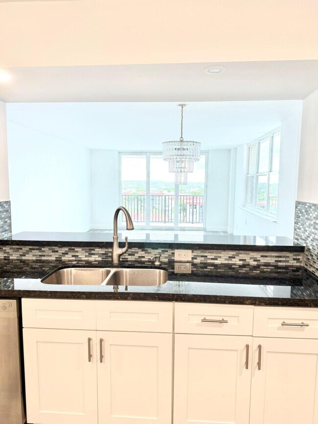 Photo - 1150 Hillsboro Mile Unit 707