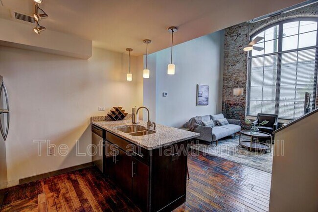 Photo - 1101 Hawthorne Ln Unidad Apt. 255