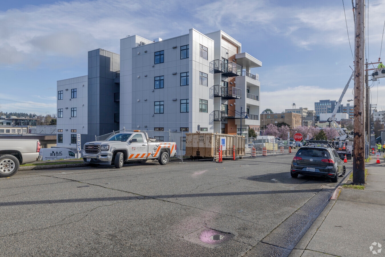 Bill Mahan Apartments - Bill Mahan Apartments