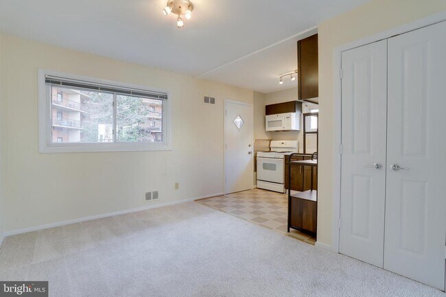 Photo - 1306 N Barton St