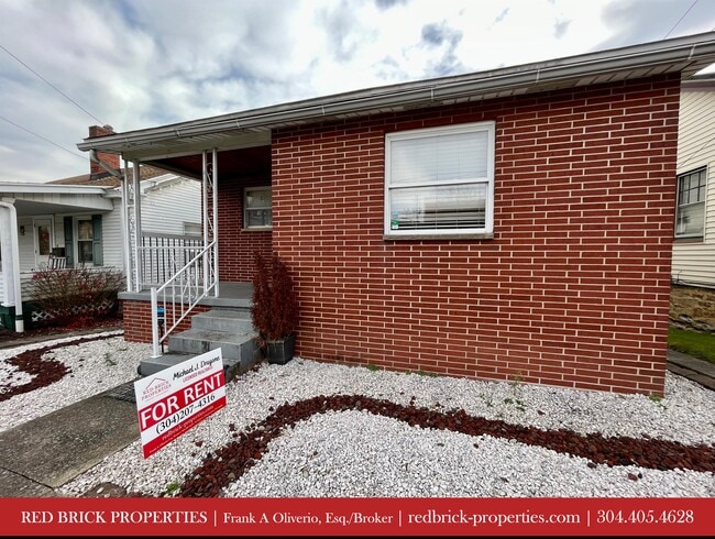 Building Photo - 912 Gaston Ave