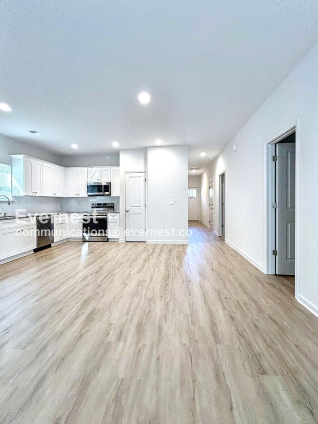 Photo - 214 Grant St