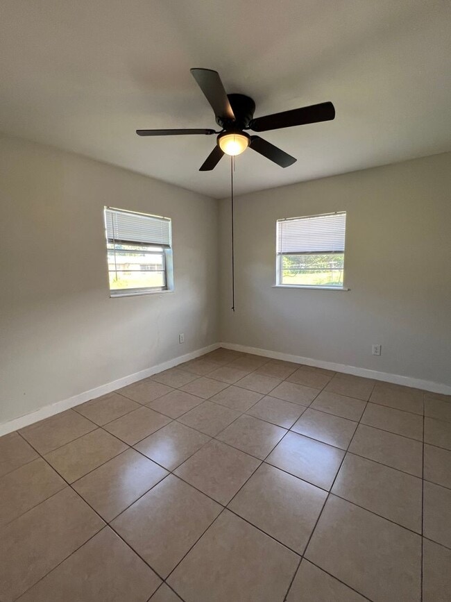 Photo - 2/1 Duplex