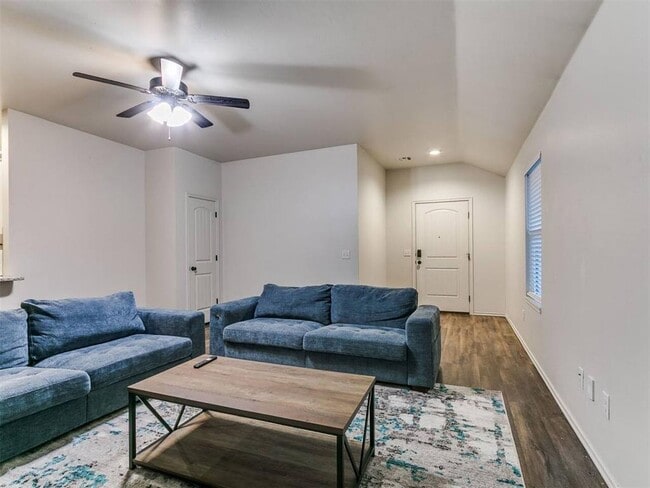 Photo - 436 Chalk Hill Ct