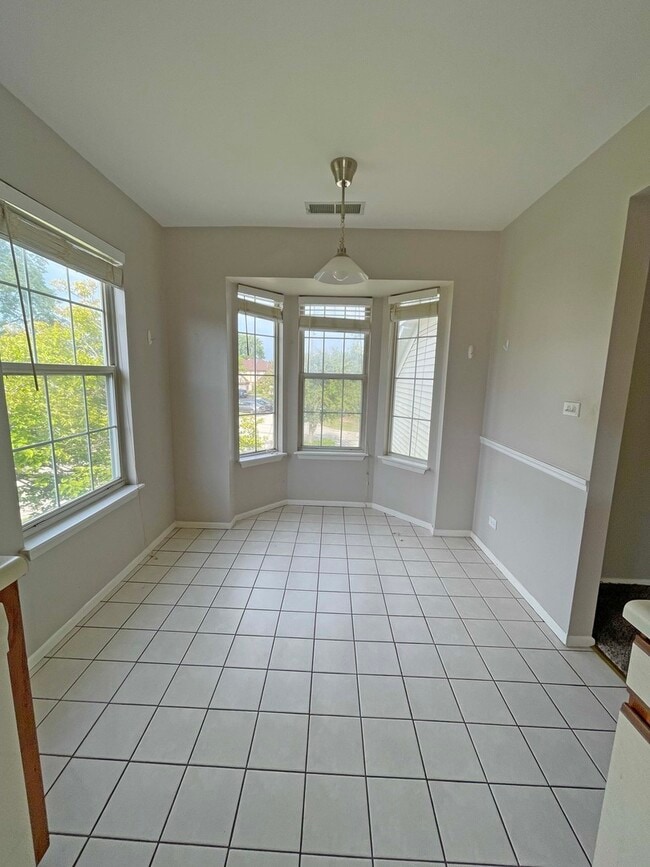 238 Green Knoll Ln