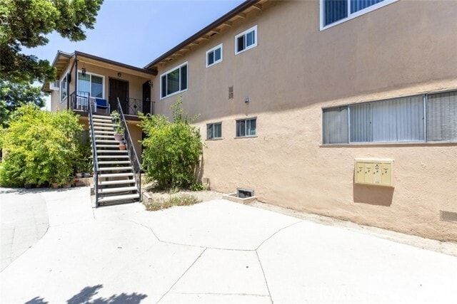 Building Photo - 7143 Bellaire Ave Unit 3 Rental