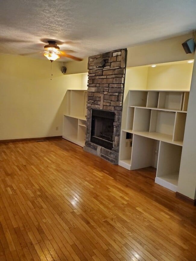 Photo - Adorable 3BR 1BA Home w/ Laundry near Sycamore Twp 3BR SFR • Stainless Appliances • Large Yard i...