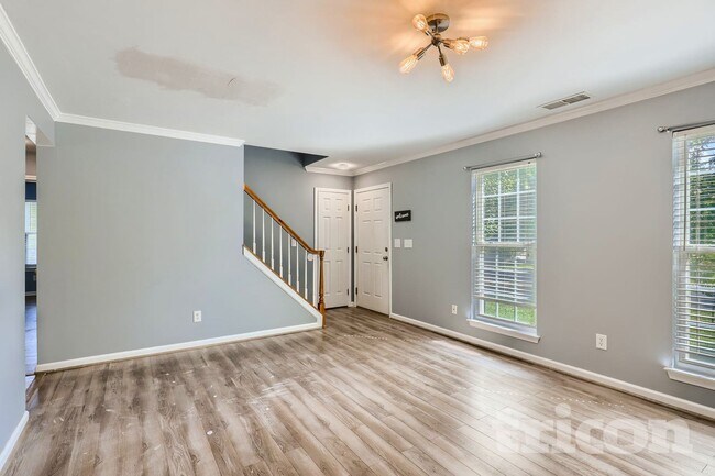 Photo - 149 Red Tip Ln