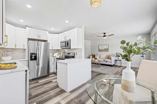 Photo - 7335 10th Ave N