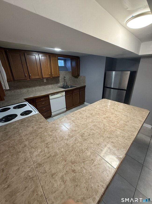 Photo - 42 Cottage St Unit Lower Level