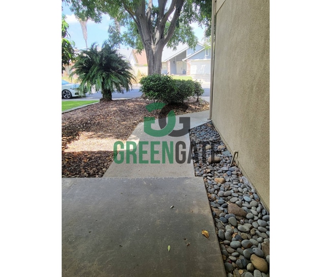 Photo - 2428 Woodvale Dr