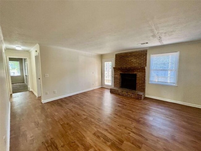 Photo - 1579 Harbins Rd NW