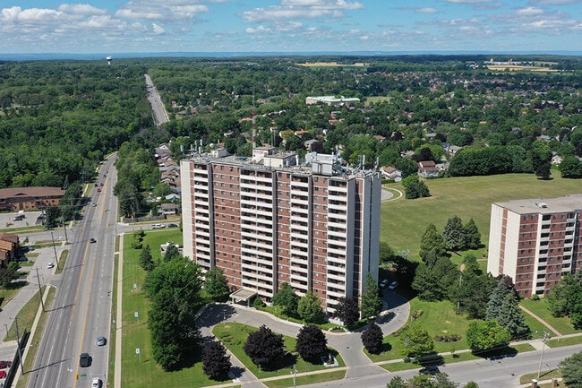 Building Photo - Highpoint Barrie