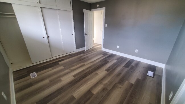 Photo - 408 Chaucer Rd