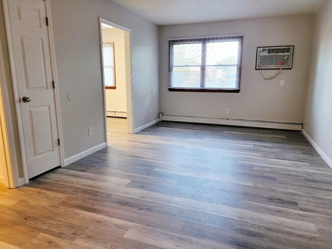 Building Photo - 4220 Pembrook Rd Unit 3