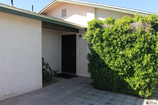 Photo - 1600 S 46th Dr