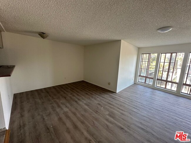 Photo - 3600 Bagley Ave Condo Unit 212