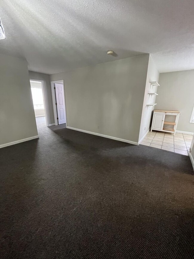 Photo - 3 bedroom, 1 bathroom unit in Wilmore- located on Asbury's campus!