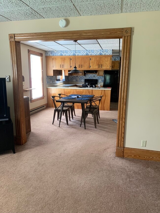 Photo - 111 Oak St Unidad College Housing 26-27