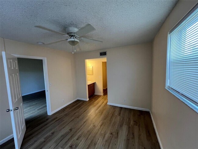 Photo - 2431 NW 56th Ave Unit 201