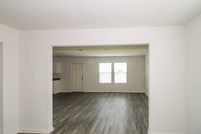 Photo - 124 Rustic Trce