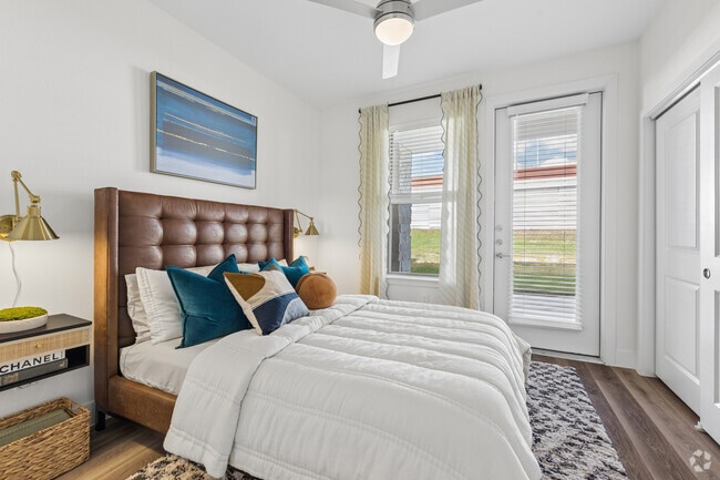 2BR, 2BA - 1,240SF - Primary Bedroom