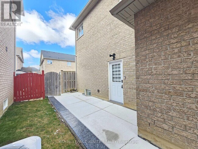 Photo - 6 Timmins St
