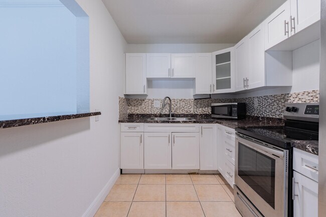 Photo - 9459 SW 76th St Unit R8