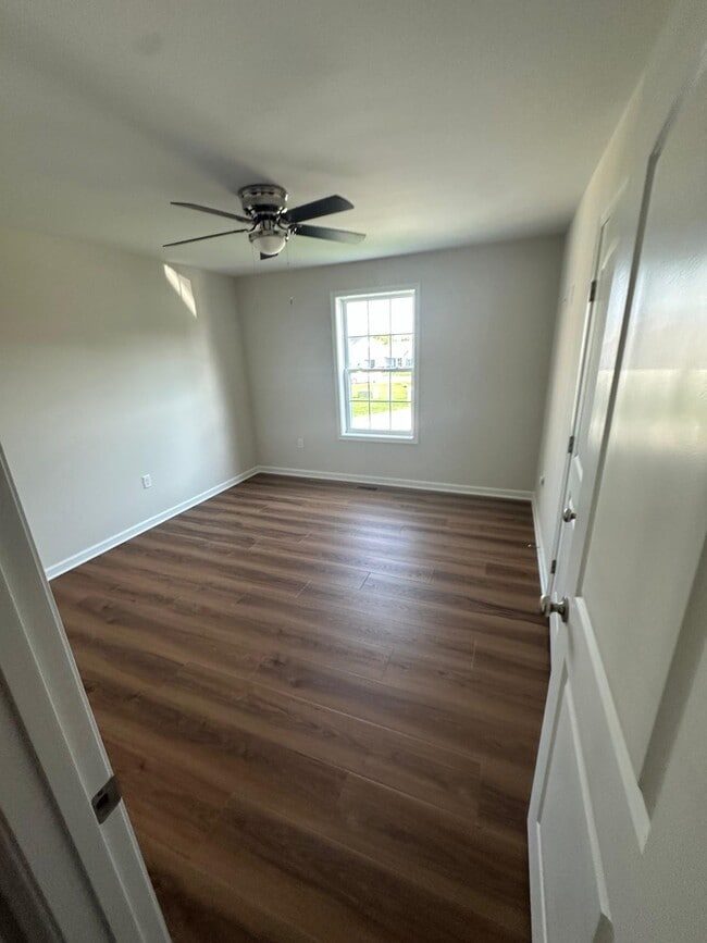 Photo - 209 Jensen Way