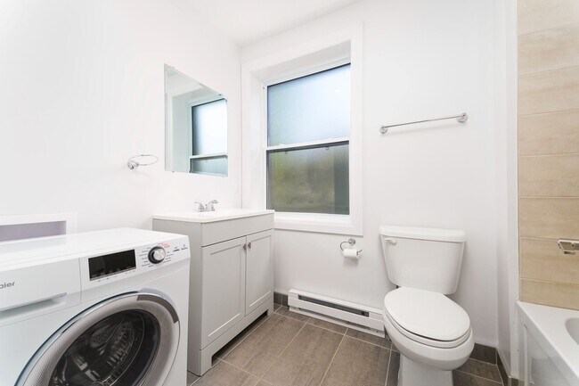 Photo - 87 Stirling Ave Unit 3