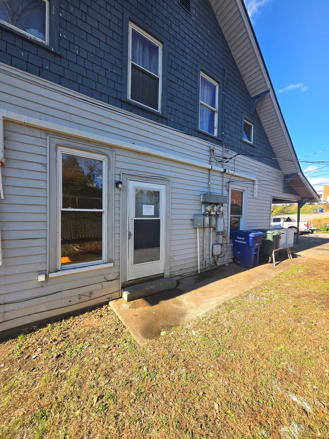 Photo - 105 W South St Unit 2