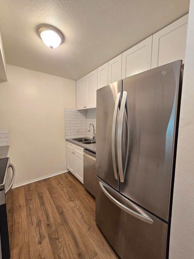 Photo - Beautifully Renovated Condo With Huge Balcony!