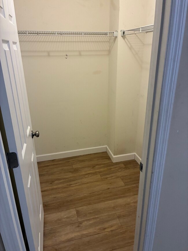 Photo - 1120 Marathon Dr