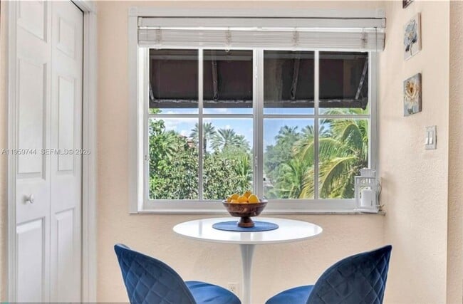 Photo - 924 SE 2nd St Unidad 19