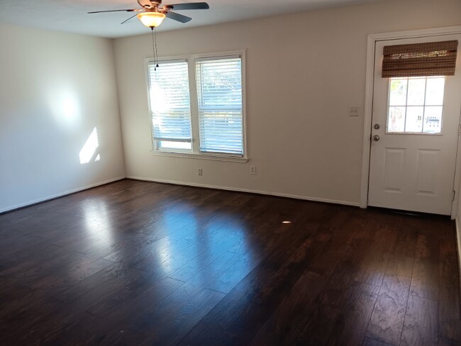 Photo - 1202 Marie St