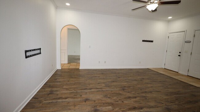 Photo - 3 bed 2 bath Condo