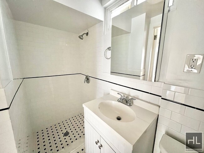 Photo - WEST BROADWAY Unit 8