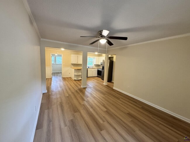 Photo - 92 W Valley Dr