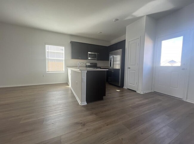 13721 Menard Wy