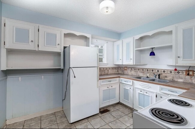 Photo - 312 S Poplar St