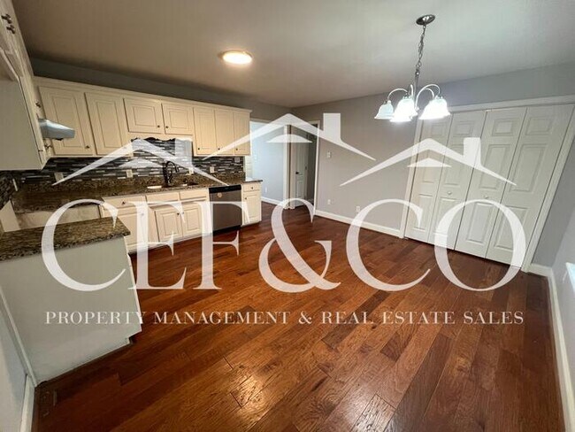 Photo - 5359 Parris Bridge Rd