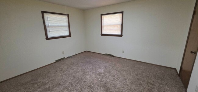 Photo - 2 Bedroom House! Yard Care Included!  $895!