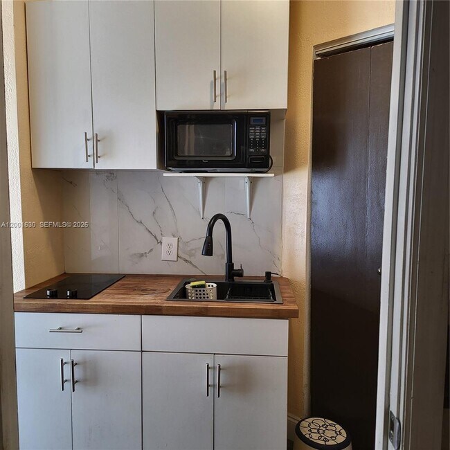 315 NW 59th St Unit 1