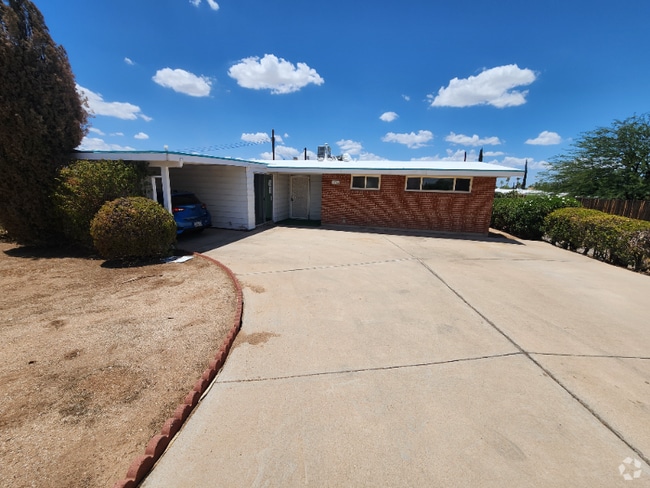 Building Photo - 7202 E Beverly Dr Rental