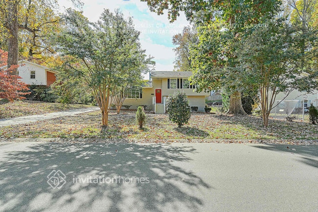 Building Photo - 3938 Somerdale Ln